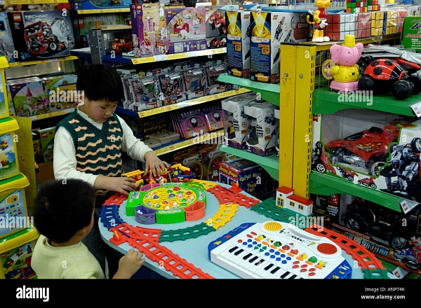 made-in-china-toys-in-a-shopping-mall-in-beijing-china-22-jan-2006-ANP74K.jpg